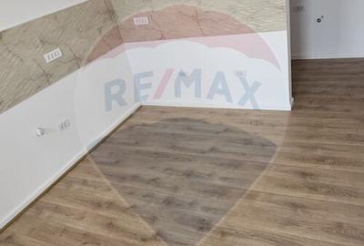 Casa / Vila cu 4 camere de vanzare - 12