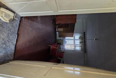Casă cu 3 camere cu Teren 1770 Mp în Central