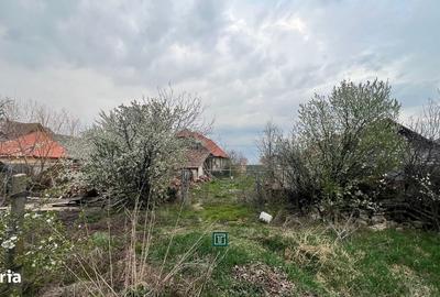 Teren de 1438 mp, în Central - 8