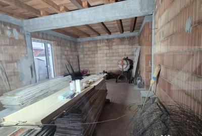 Casă cu 4 camere cu Teren 400 Mp în Vetiș - 7