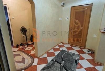 Apartament 3 camere cf1 decomandat zona Micro 14 - 7