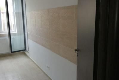 Apartament  3 camere de vânzare 10 minute de metrou ! - 4