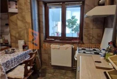 Apartament 4 camere cf 1  decomandat zona Centru - 4
