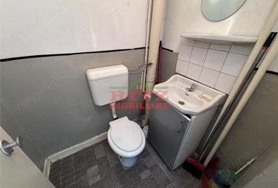 Apartament cu 3 camere semidecomandat în Central - 10