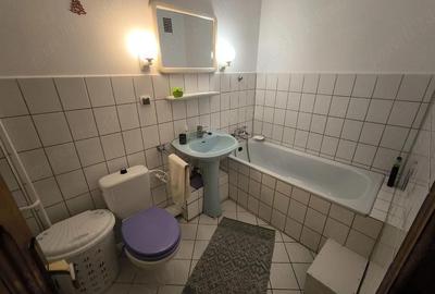 Apartament cu 3 camere decomandat în Central - 1