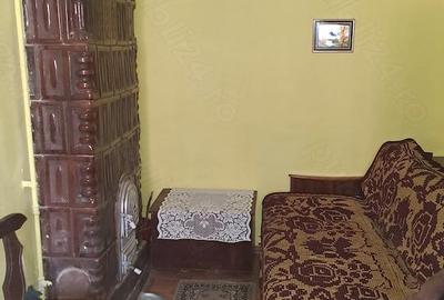 Casă cu 3 camere cu Teren 479 Mp în Central
