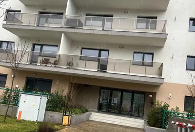 Apartament cu 2 camere decomandat în Titan