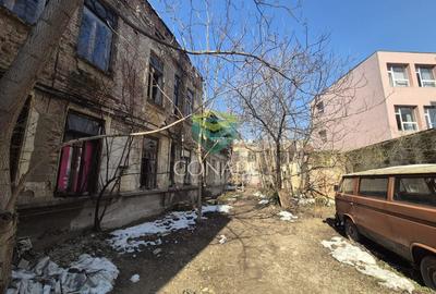 Teren Construcții intravilan de 710 mp, în Victoriei - 4