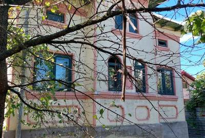 Casă cu 3 camere cu Teren 3257 Mp în Frâncești - 2