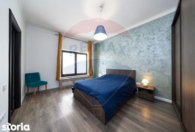 Apartament cu 3 camere decomandat, mobilat în Central