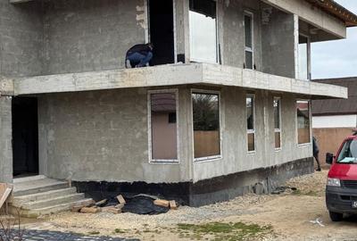 Casă cu 4 camere în Palazu Mare - 2