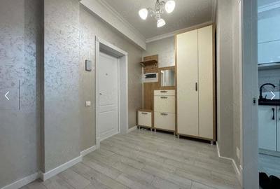 Garsonieră în Titan