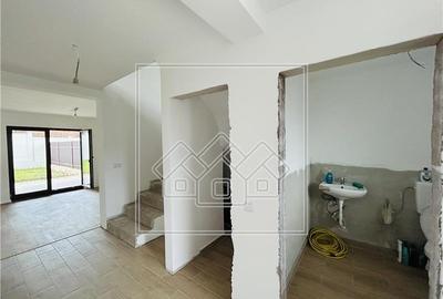 Casa de vanzare in Sibiu - 121 mp utili + 247 mp teren - 6