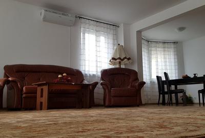 Duplex cu 4 camere cu Canalizare în Central - 7