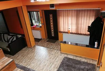 Casă cu 5 camere cu Canalizare în Central - 12