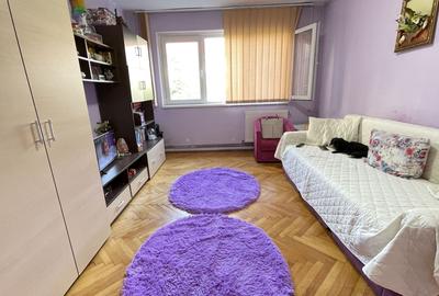 Apartament cu 3 camere semidecomandat în Cetății - 1