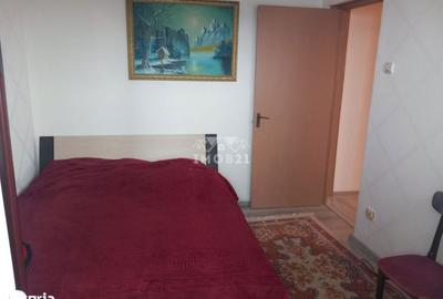 Apartament cu 4 camere decomandat în Bughea de Sus - 10