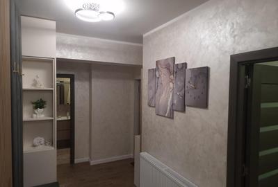 Apartament 3 camere lux Bulevard etaj 1 - 10