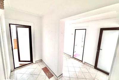 Apartament cu 3 camere decomandat în Faleză - 9