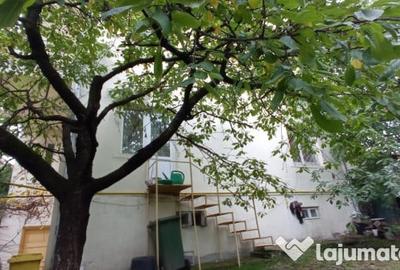 Casă cu 6 camere cu Teren 265 Mp în Central - 17