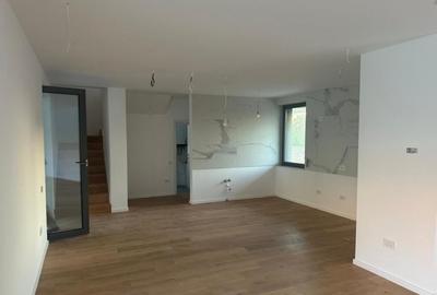 Vila deosebita de vanzare - zona Mamaia Nord pe malul laculu - 18