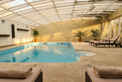 Casă individuală cu 7 camere cu Canalizare în Eroii Revoluției - 1