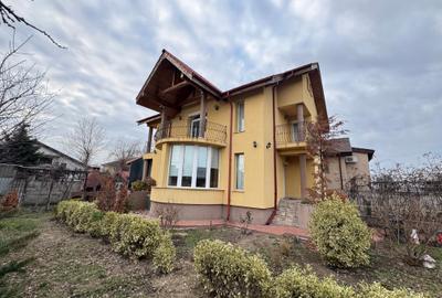 Casă cu 5 camere cu Garaj în Cârcea - 4