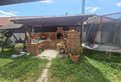 Casă individuală cu 4 camere în Oșorhei