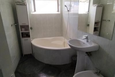 Apartament cu 3 camere decomandat în Central - 5