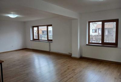 Casă cu 4 camere în Central - 6