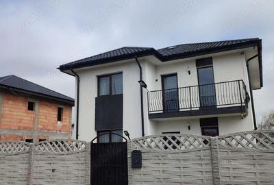 Casă cu 5 camere cu Teren 280 Mp în Clinceni