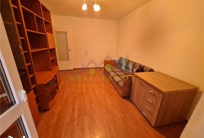 Apartament cu 3 camere decomandat în Astra - 5
