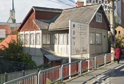 Casă cu 3 camere în Central - 1