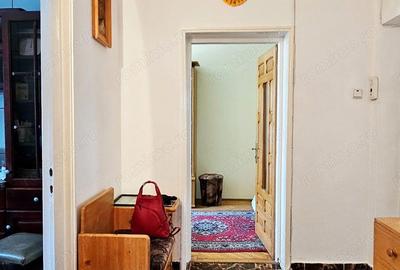 Apartament cu 3 camere semidecomandat, mobilat în Precista - 4