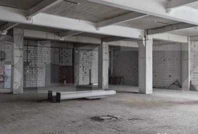 Spațiu comercial, de 400 mp, în Central - 3