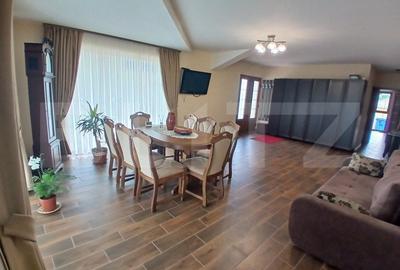 Casa superba in Tinca, 225 mp, 20 ari luciu de apa, teren fotbal, spatii verzi - 18