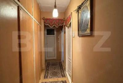 Apartament cu 3 camere semidecomandat, mobilat în Turda