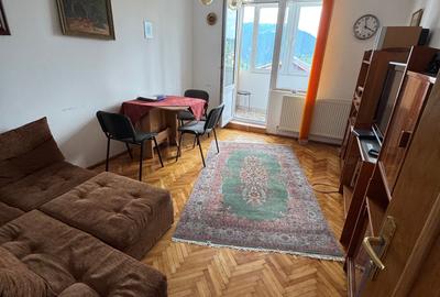 Apartament cu 3 camere decomandat, mobilat în Central