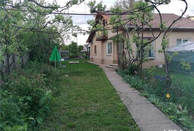 Casă cu 2 camere cu Teren 700 Mp în Câmpina - 1