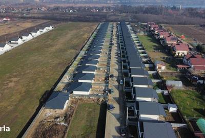 Casă cu 3 camere cu Teren 400 Mp în Hemeiuș - 1