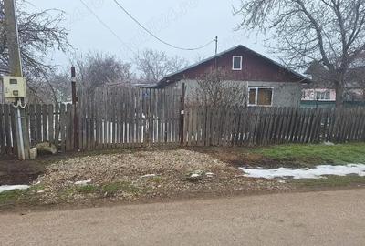 Casă cu Teren 1000 Mp în Malu - 2