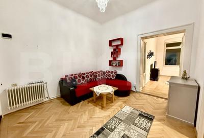 Apartament de vanzare cu 3 camere- zona Centru