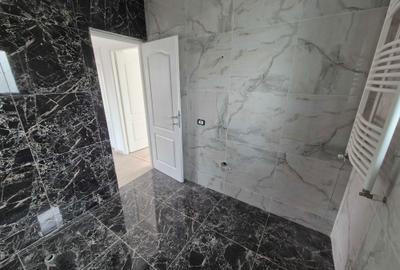 Casă cu 4 camere cu Teren 400 Mp în Central - 1