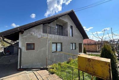 Casă cu 4 camere în Fălticeni - 2