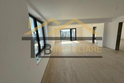 Apartament cu 3 camere semidecomandat în Central - 3
