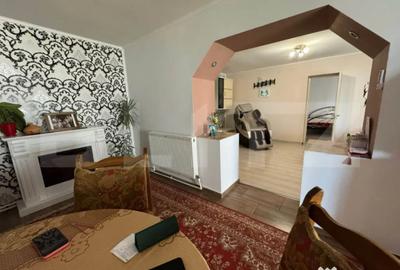 Casă cu 7 camere cu Teren 583 Mp în Păulești - 3