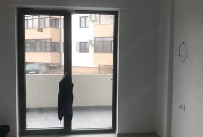 Apartament cu 2 camere decomandat în Traian - 3