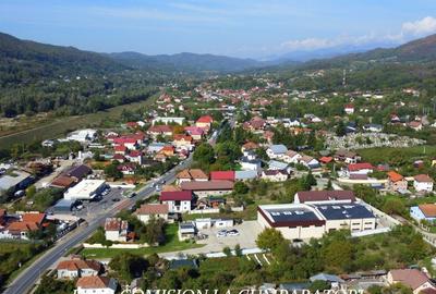 Teren de 1174 mp, în Vlădești - 9