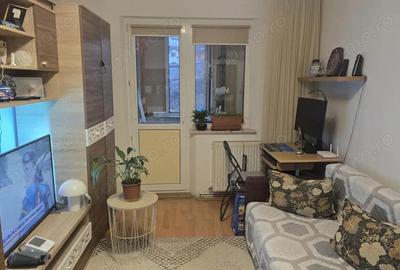 Apartament cu 2 camere semidecomandat în Micro 15
