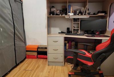 Apartament cu 2 camere decomandat în Valenta